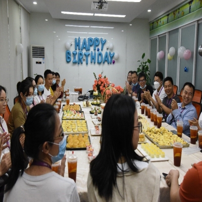 珍惜当下 期许未来——非凡国际电子员工9月生日会活动
